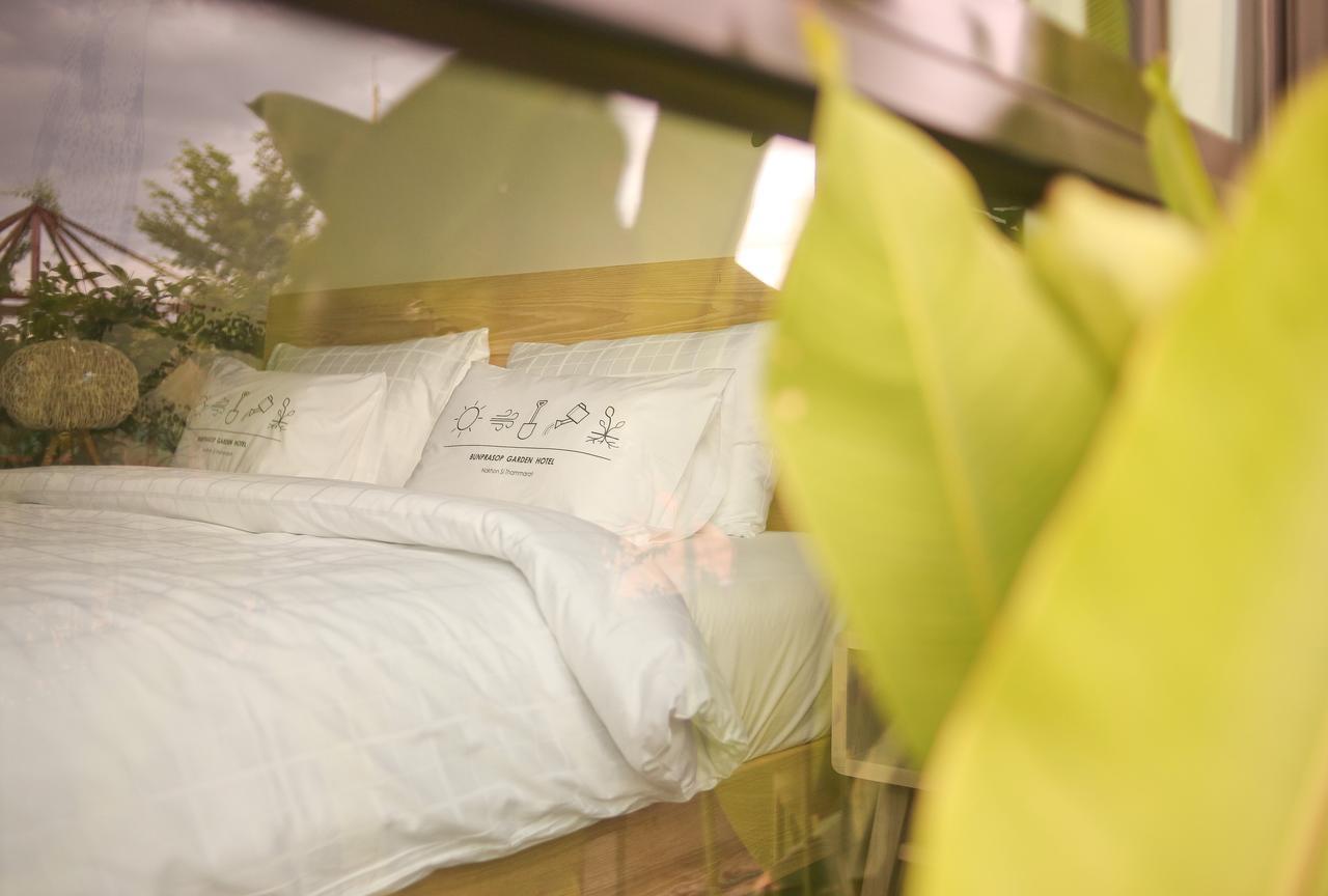 Bunprasop Garden Hotel Nakhon Si Thammarat Bagian luar foto